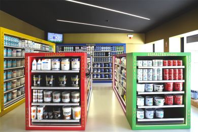 Paint shop with Tromilux lighting
